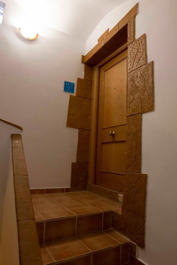 Apartamentos Erlueta Calatayud Eksteriør billede